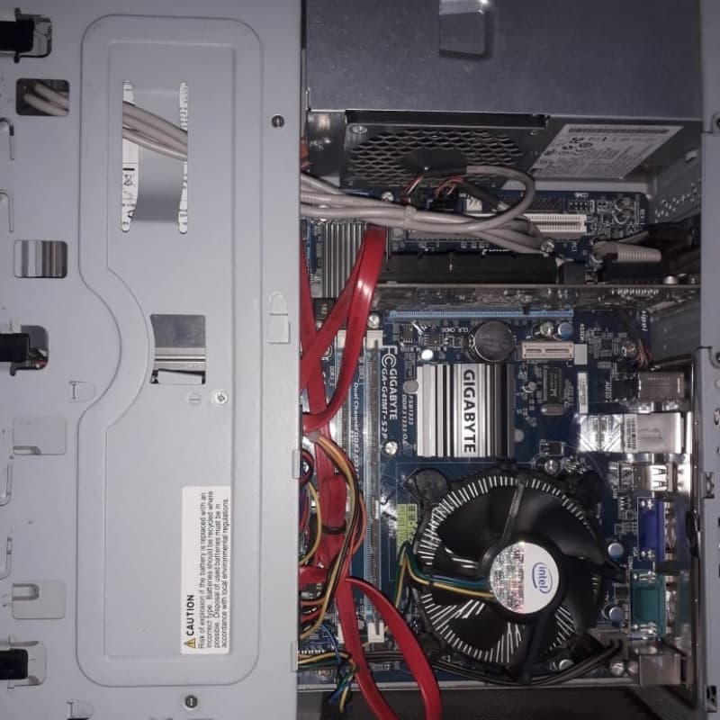 GIGABYTE Intel Core (TM) 2 Quad Q6600